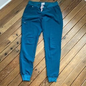 COPY - Figs Zamora medium tall scrub bottom Caribbean blue